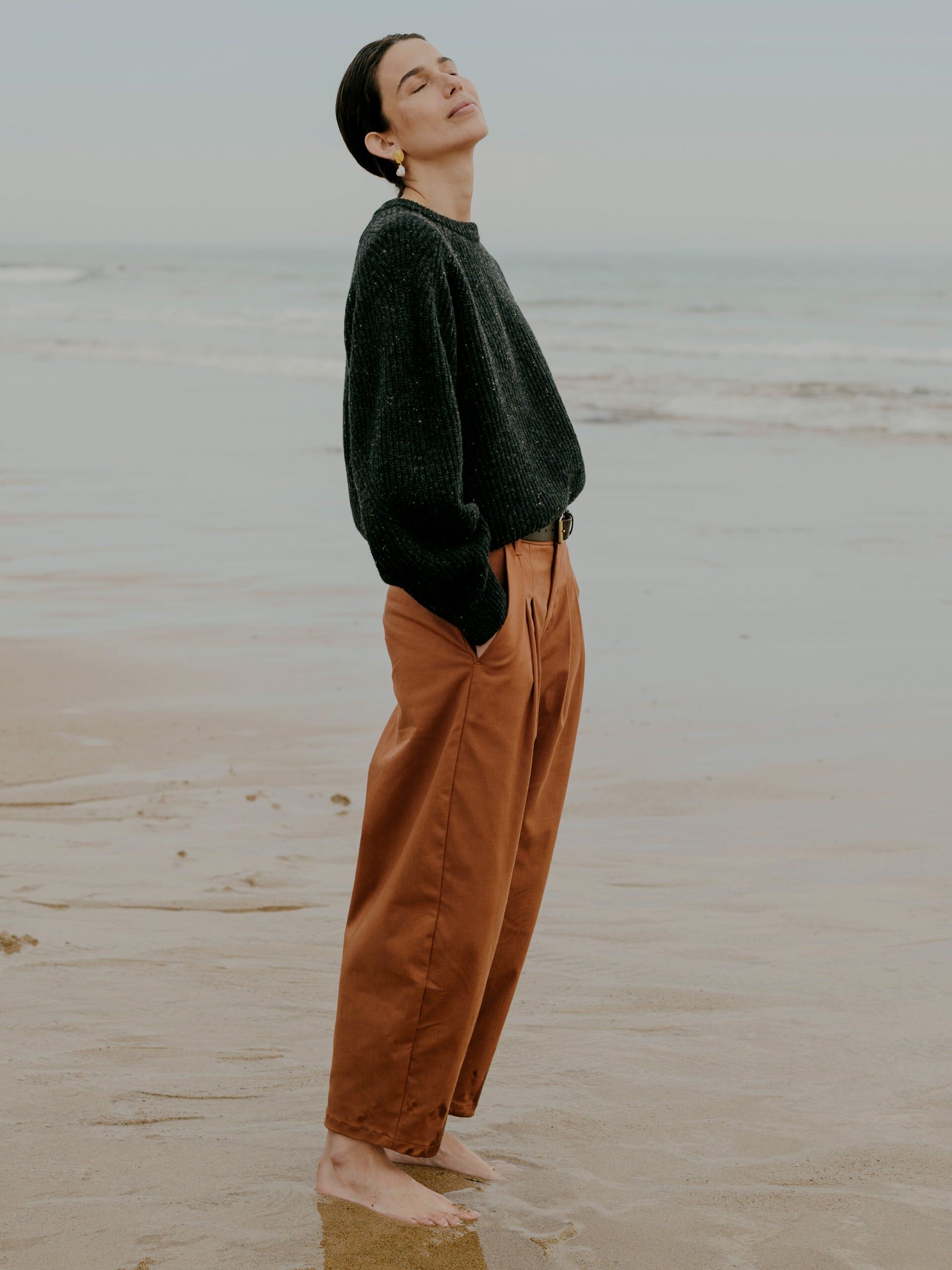 amy powney finisterre womens pleat front trouser 2