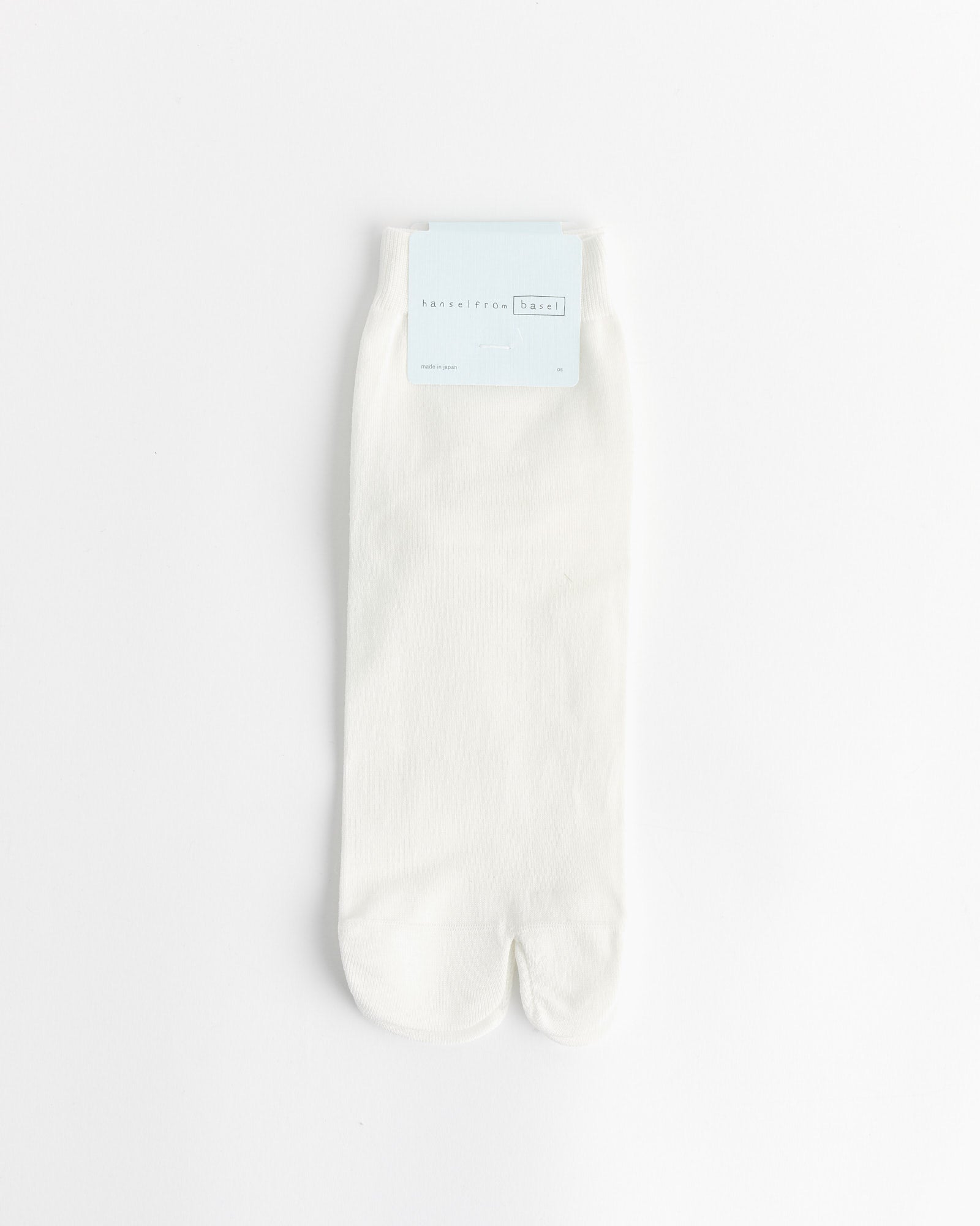 cotton tabi short crew socks in optic 1