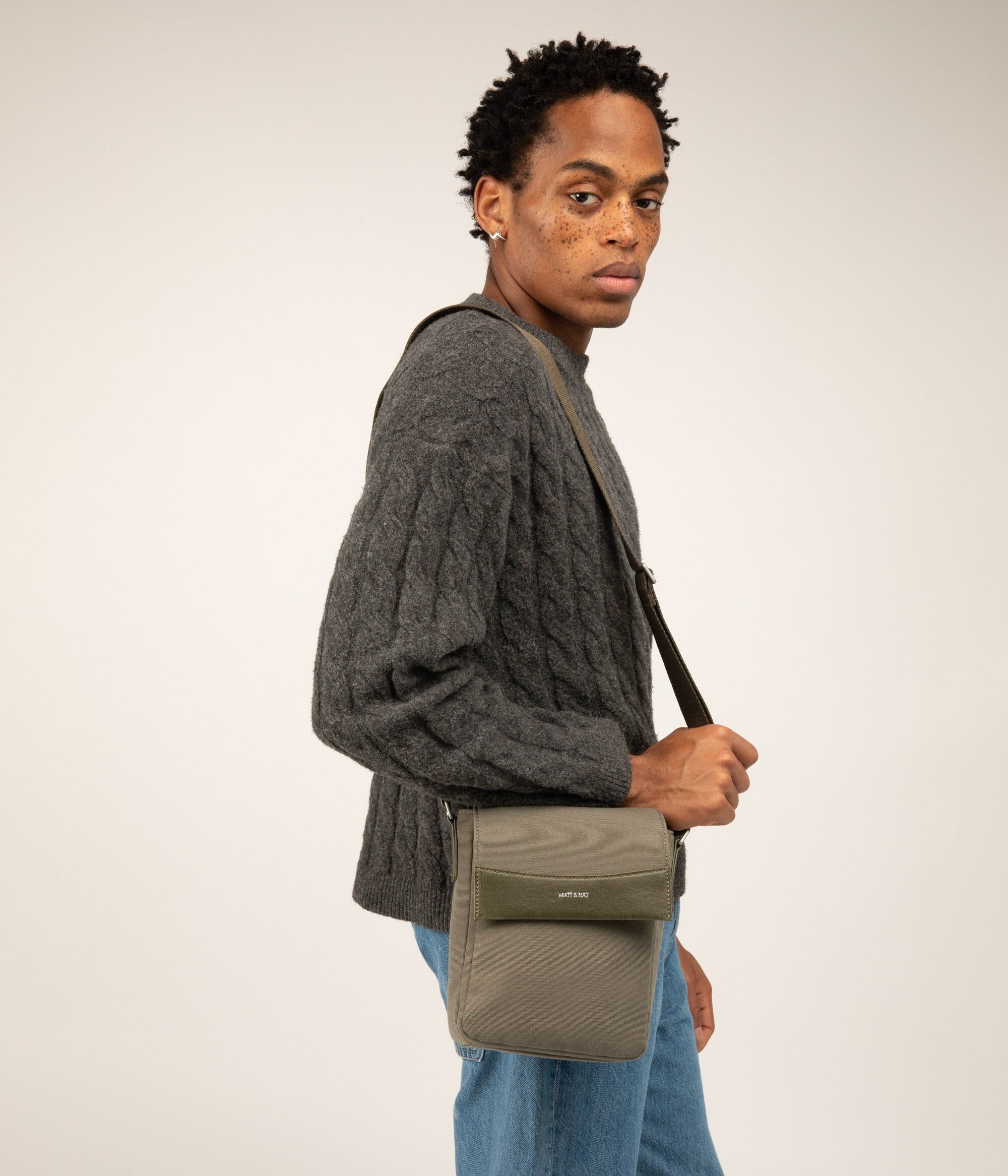 egon vegan messenger bag canvas 2