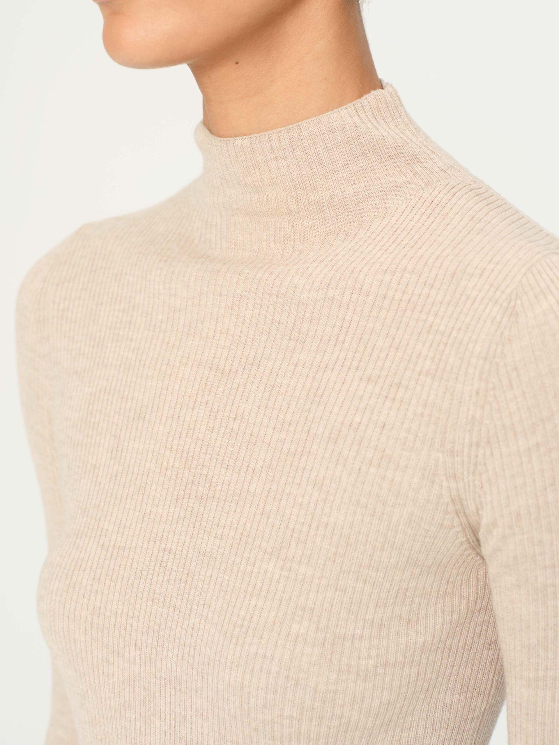 long sleeve turtleneck biscuit 2