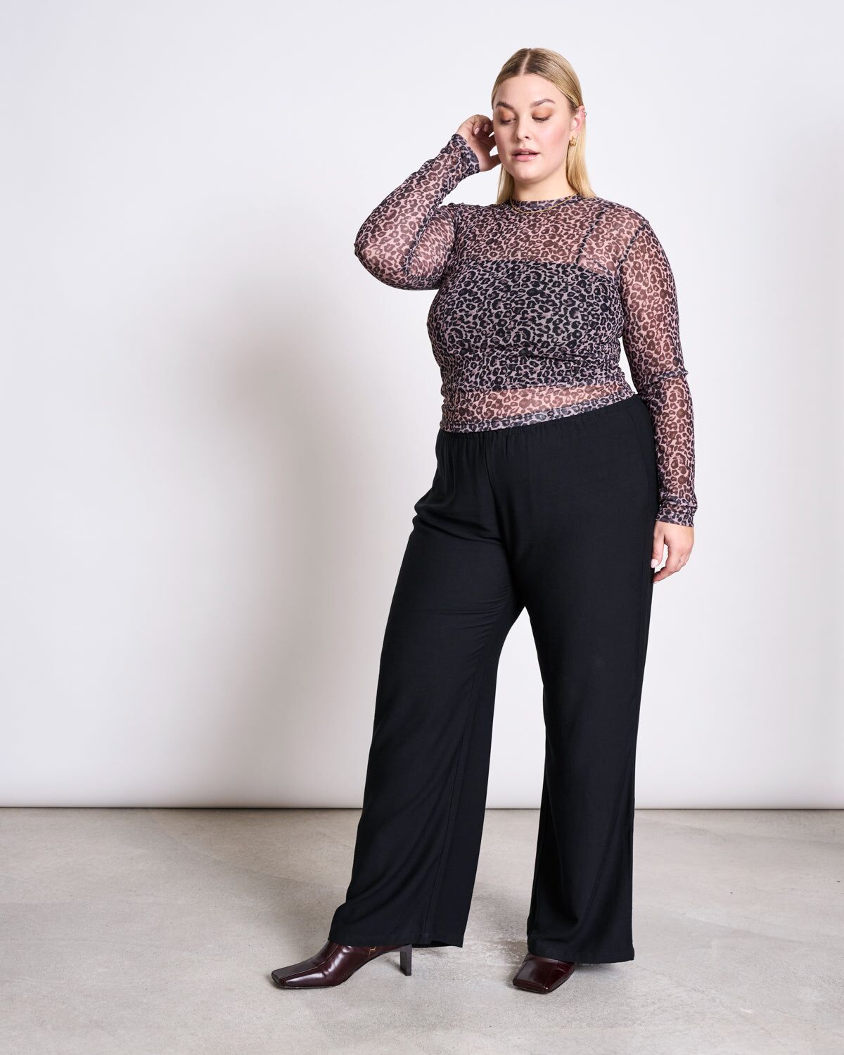 mesh longsleeve dora leo print 1