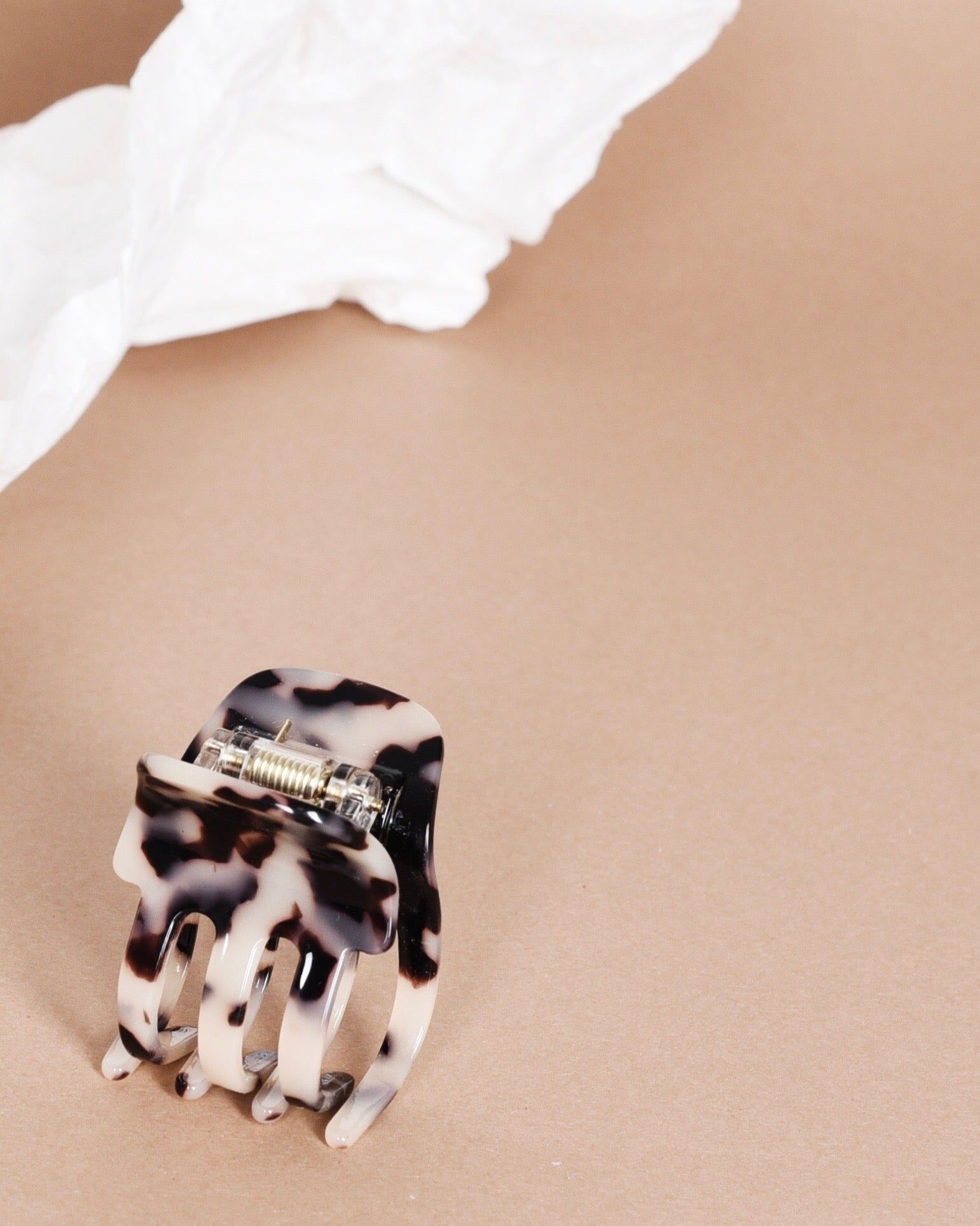mini claw ash blonde tortoise 2