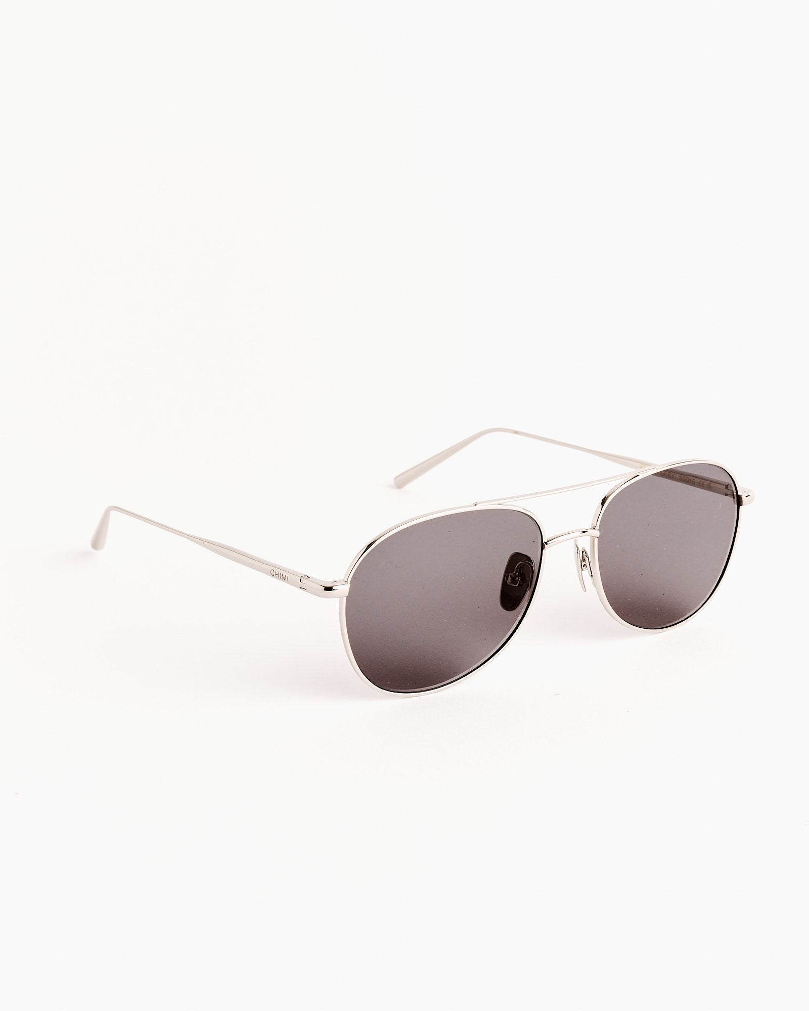 pilot sunglasses in silver grey 2