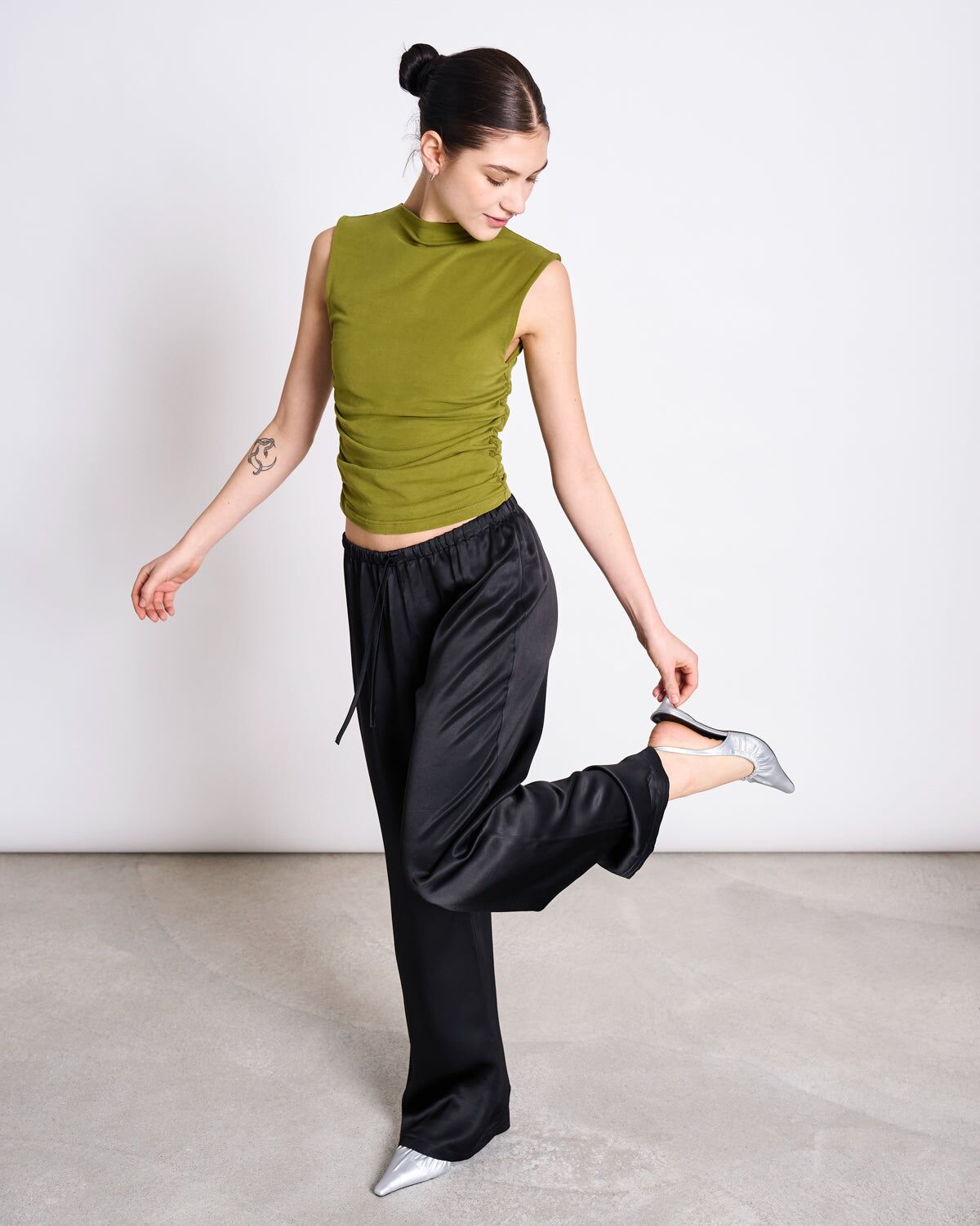 ruffle top rafo woody olive gots 2