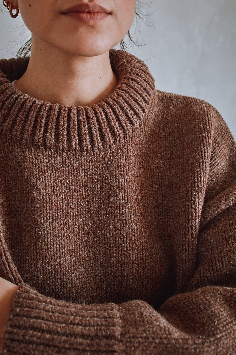 stephanie oversize sweater in merino wool chocolate 1