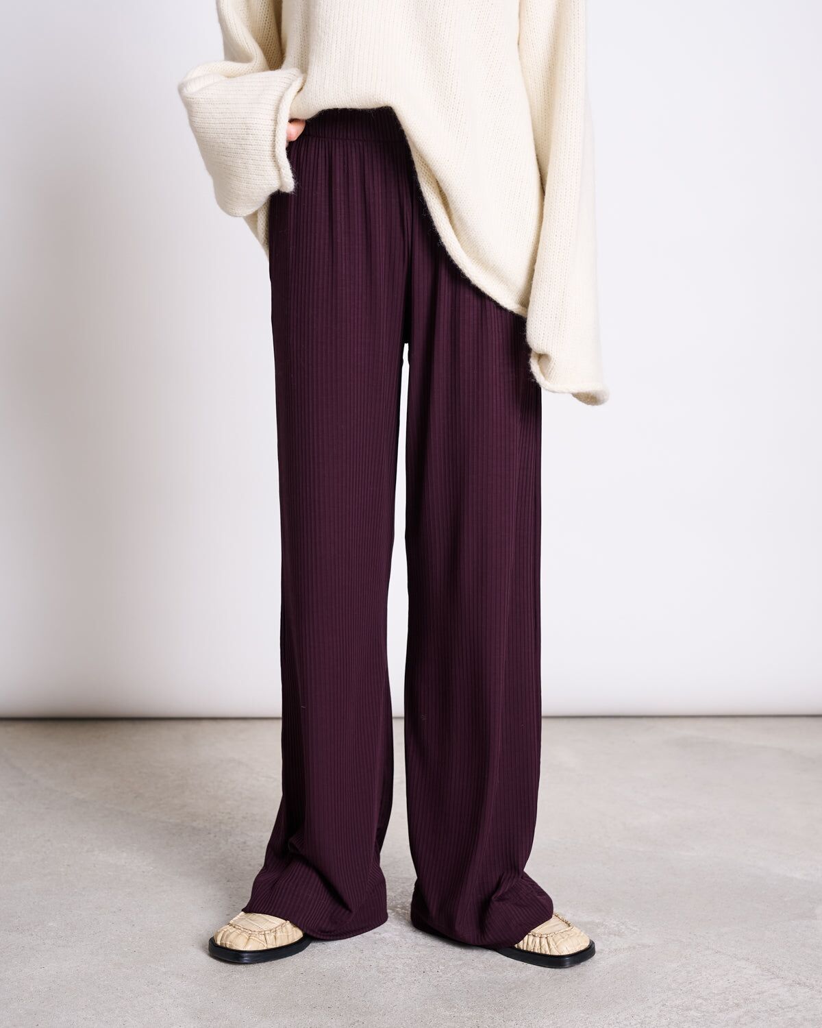 tencel lyocell rib pants smilla cherry lacquer 1