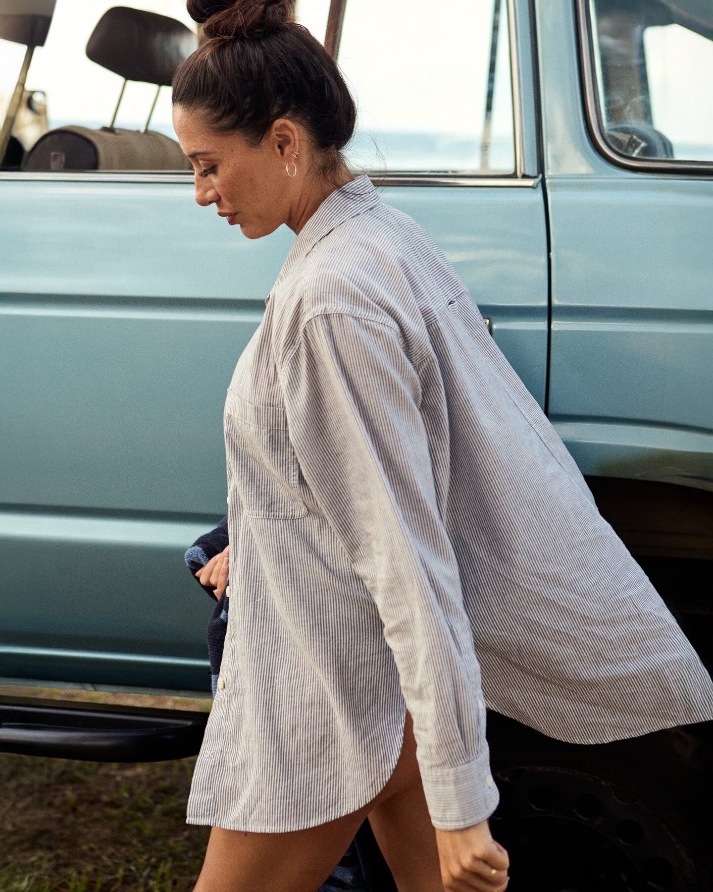 the lightweight weekend shirt 2