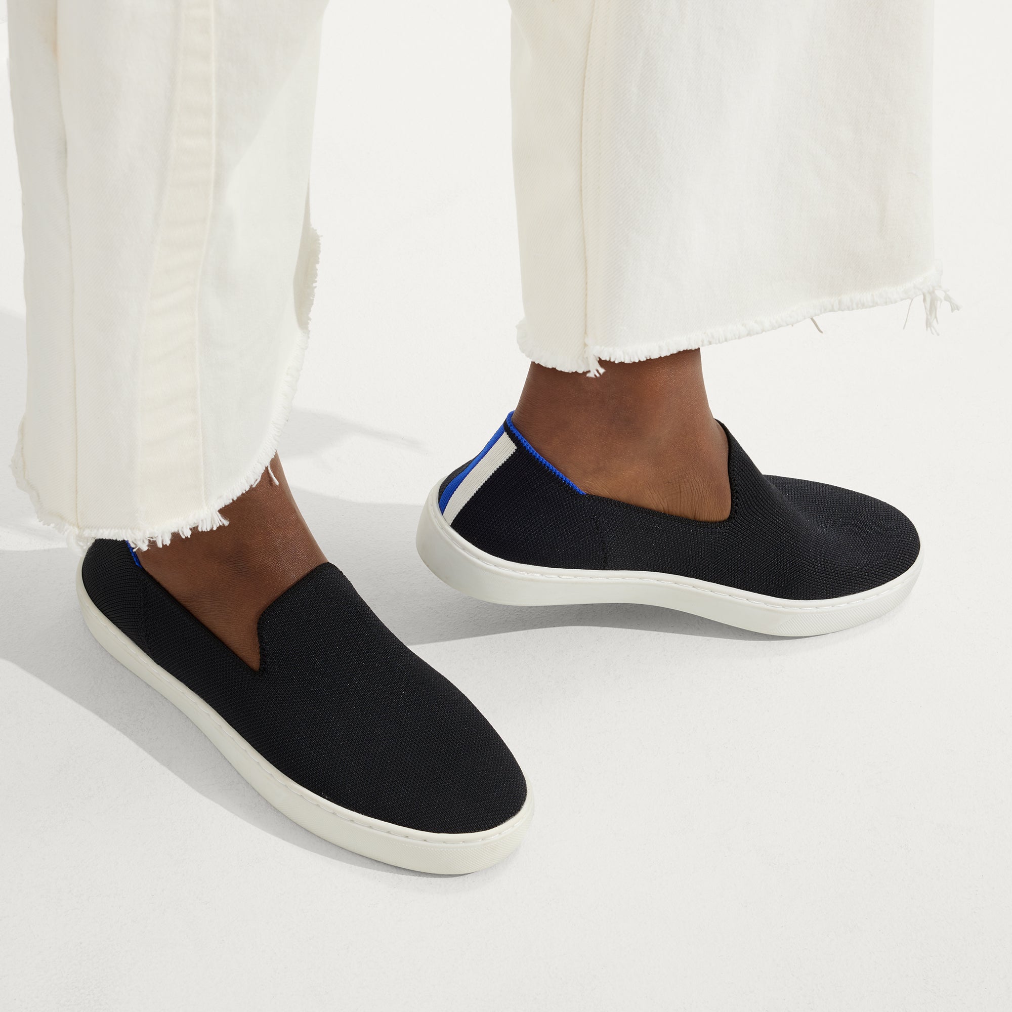 the original slip on sneaker black solid 2