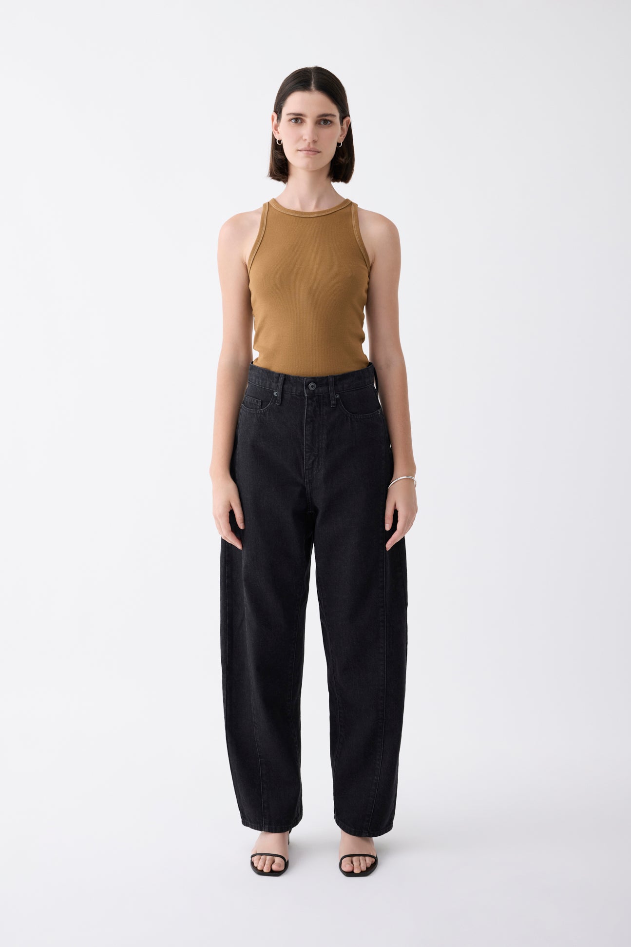 utah mid slouchy jean black 1