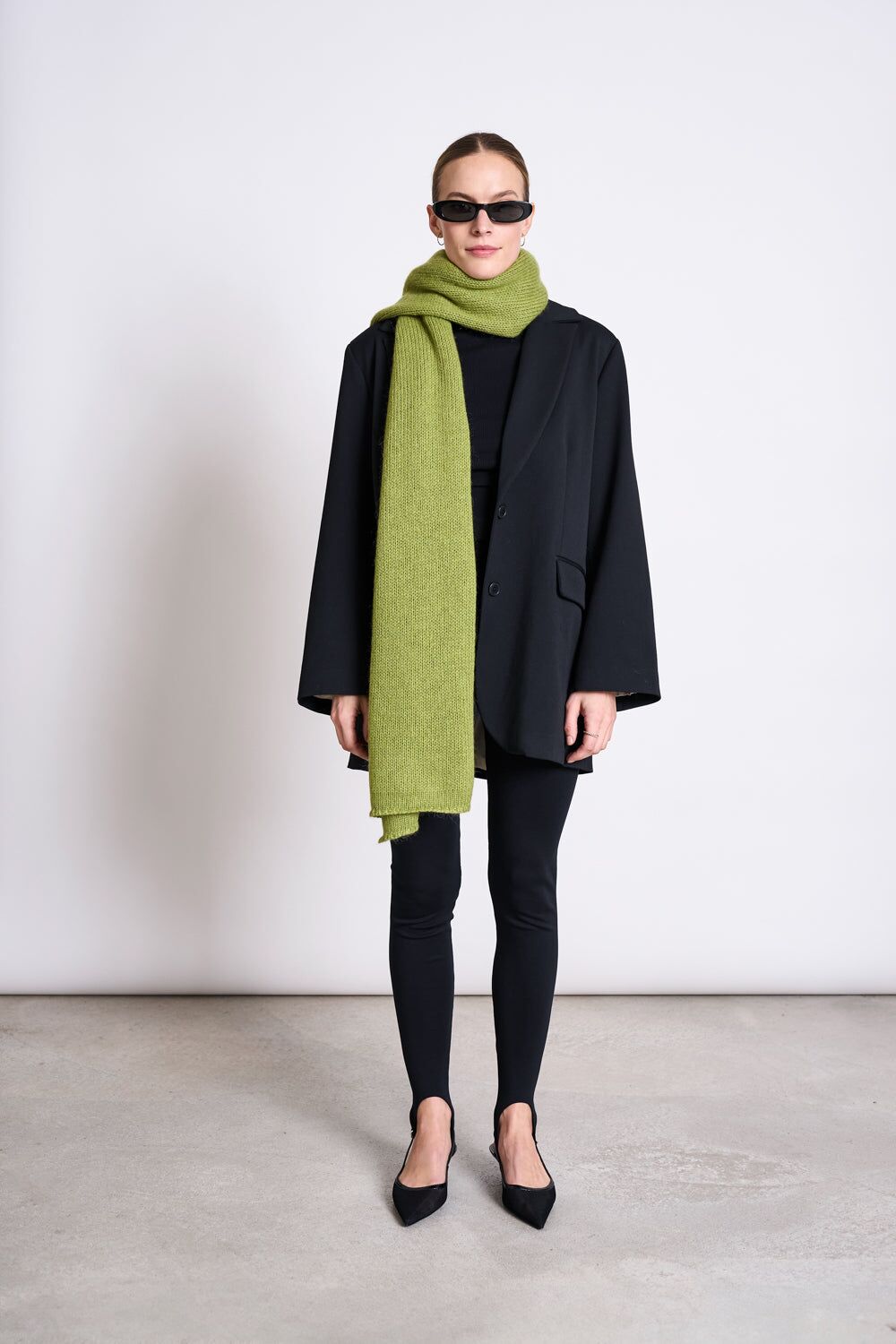 wooly knit scarf avak mossy pear 2