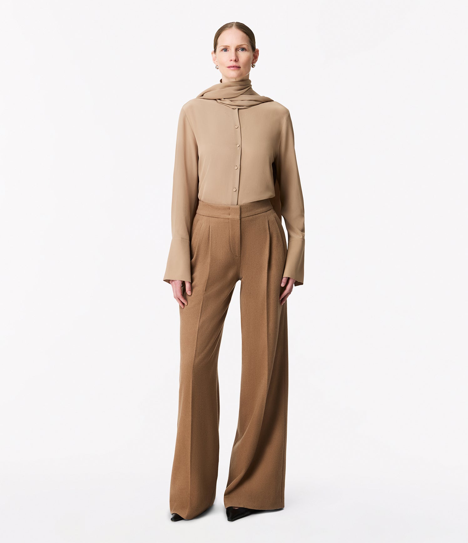 cashmere pleated trouser camel 2