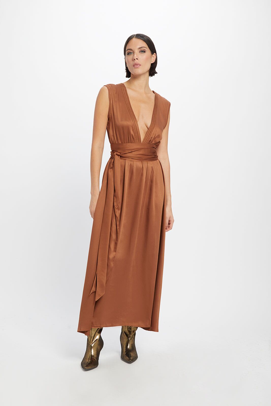 embroidered grace midi dress 2