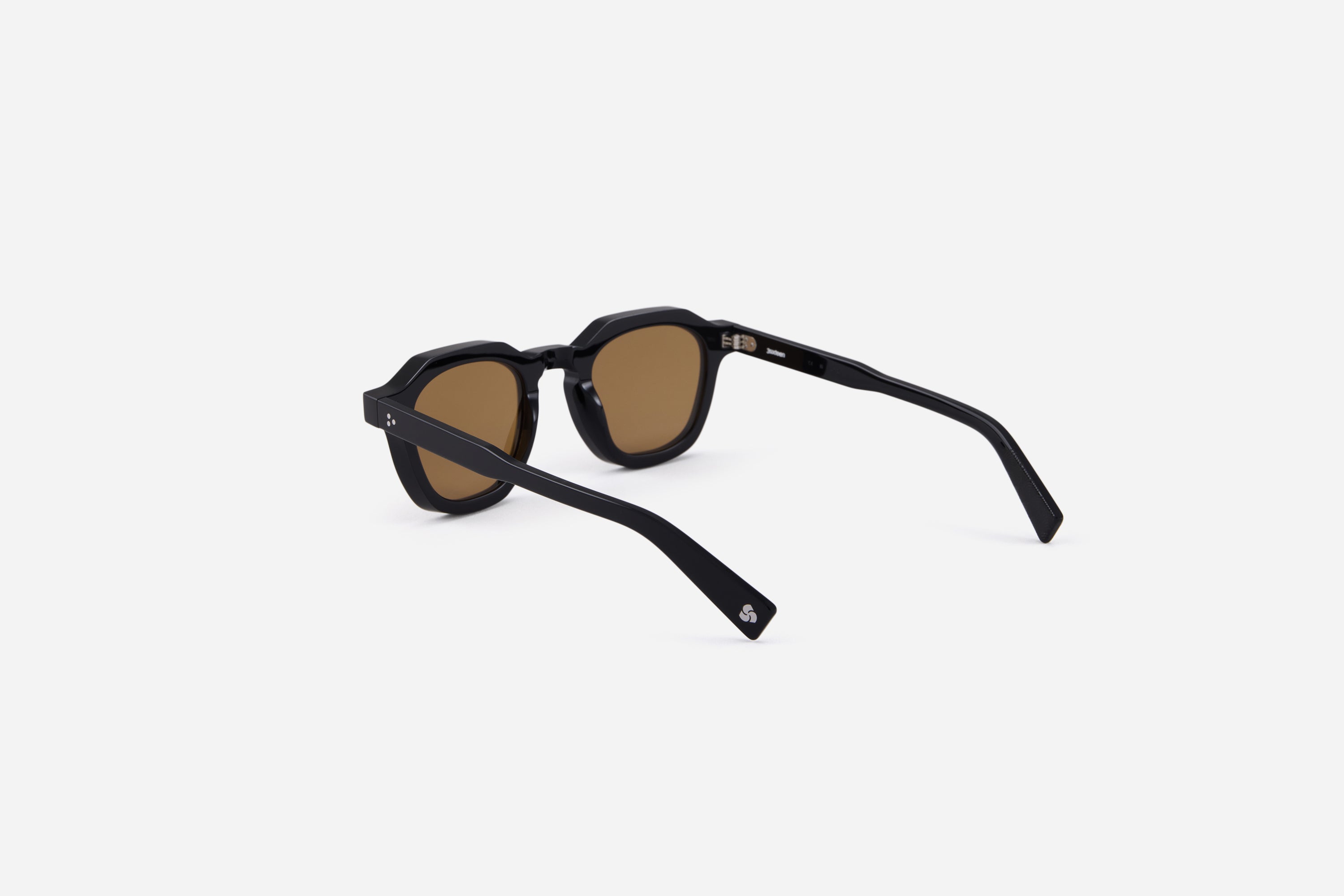 geometric sp 05 blacktobacco 3