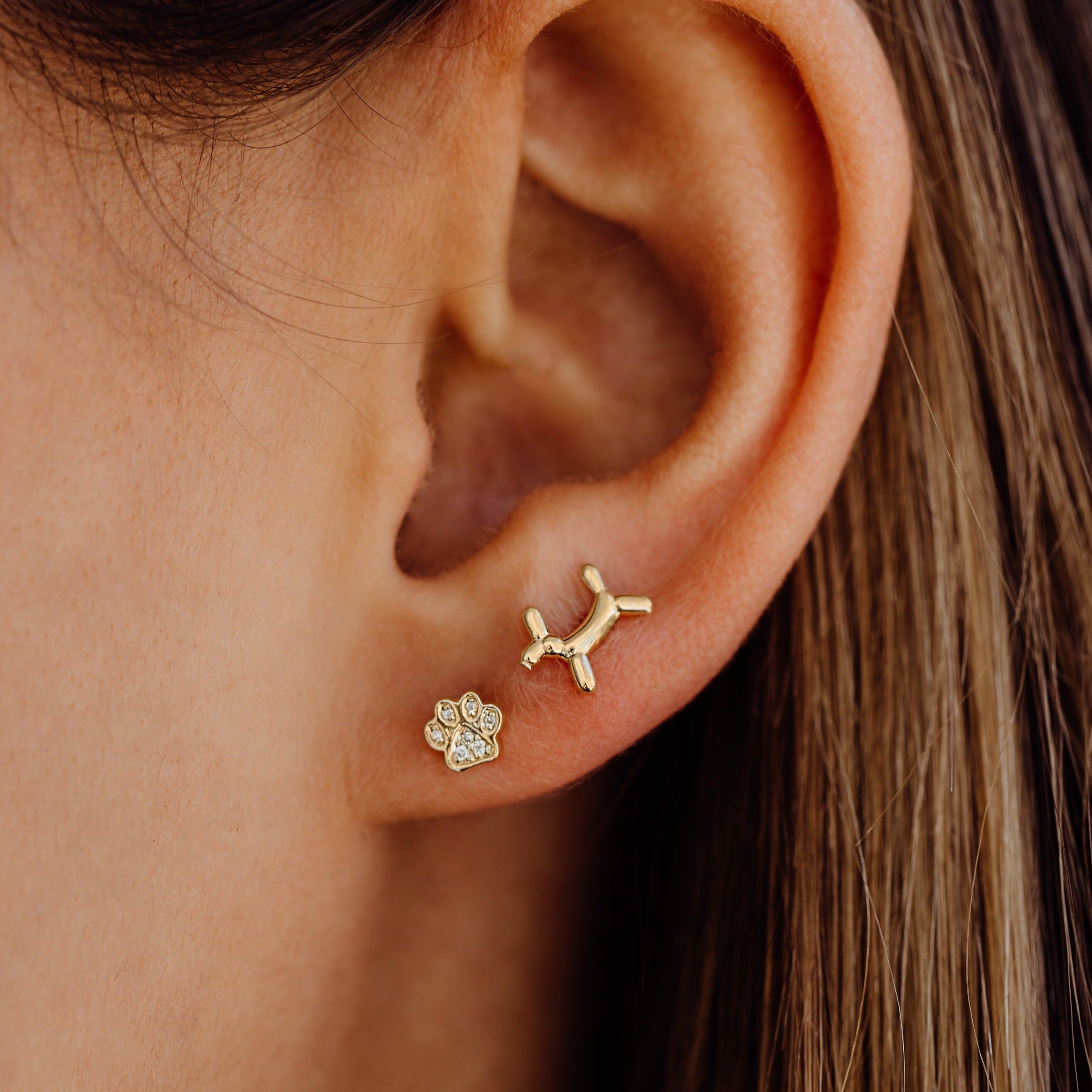gold balloon dog stud 2