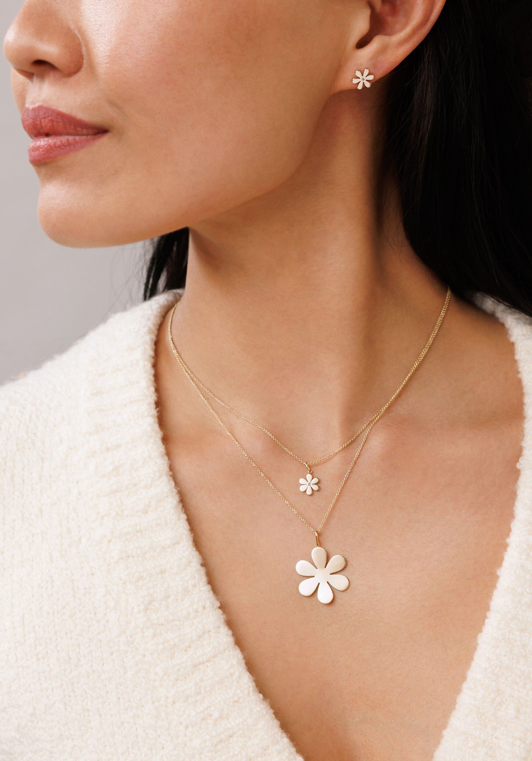 gold pure daisy stud 2