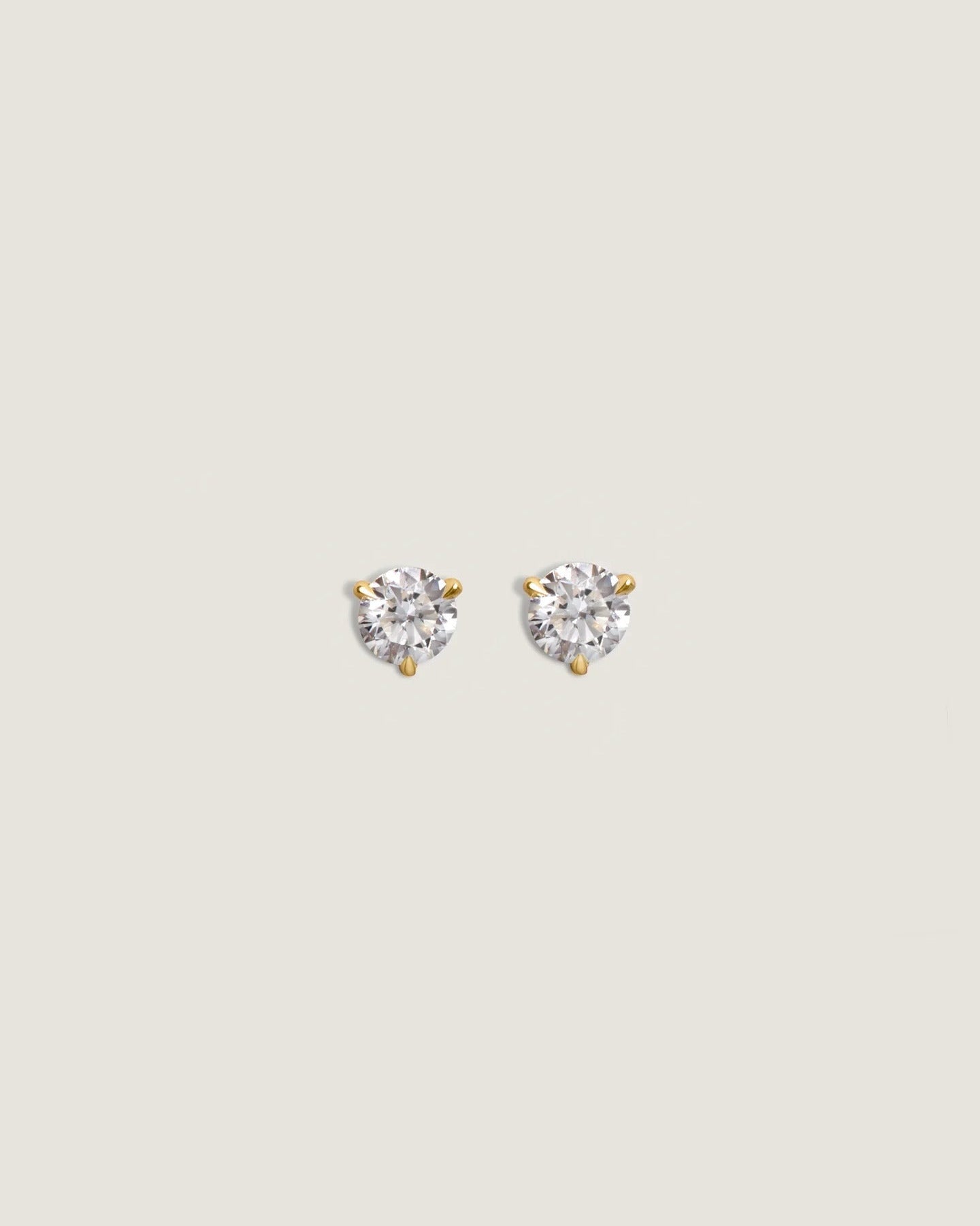 june round stud earrings 1