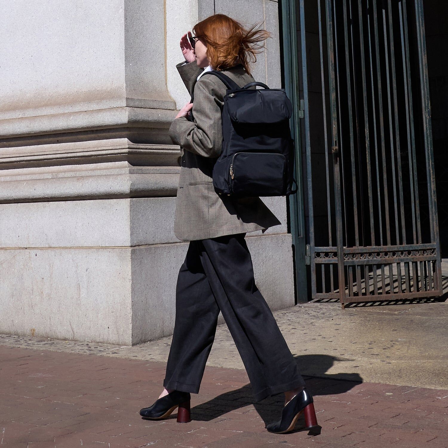 melrose rucksack recycled nylon black gold camel 3