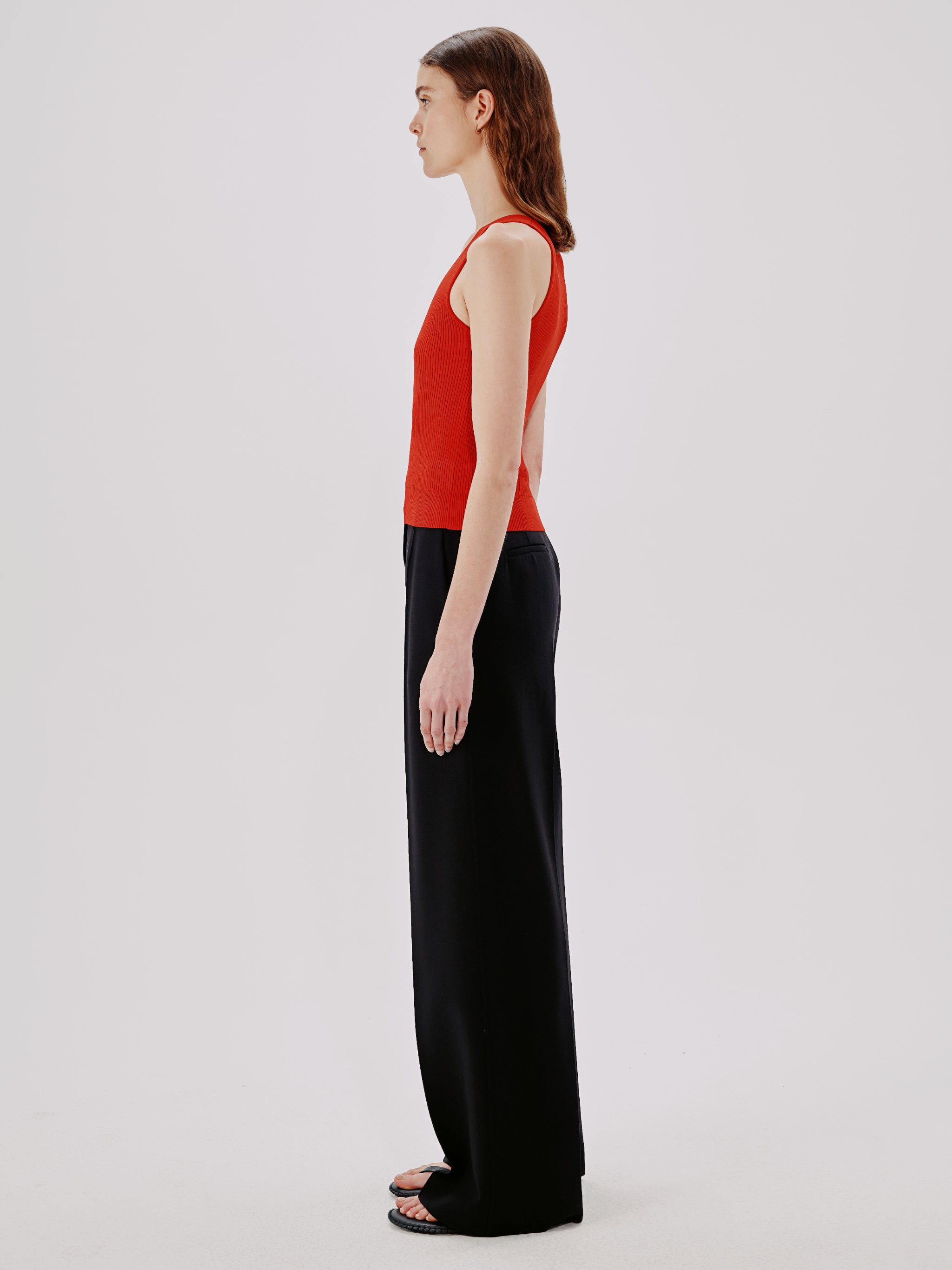 reversible v tank tomato 3