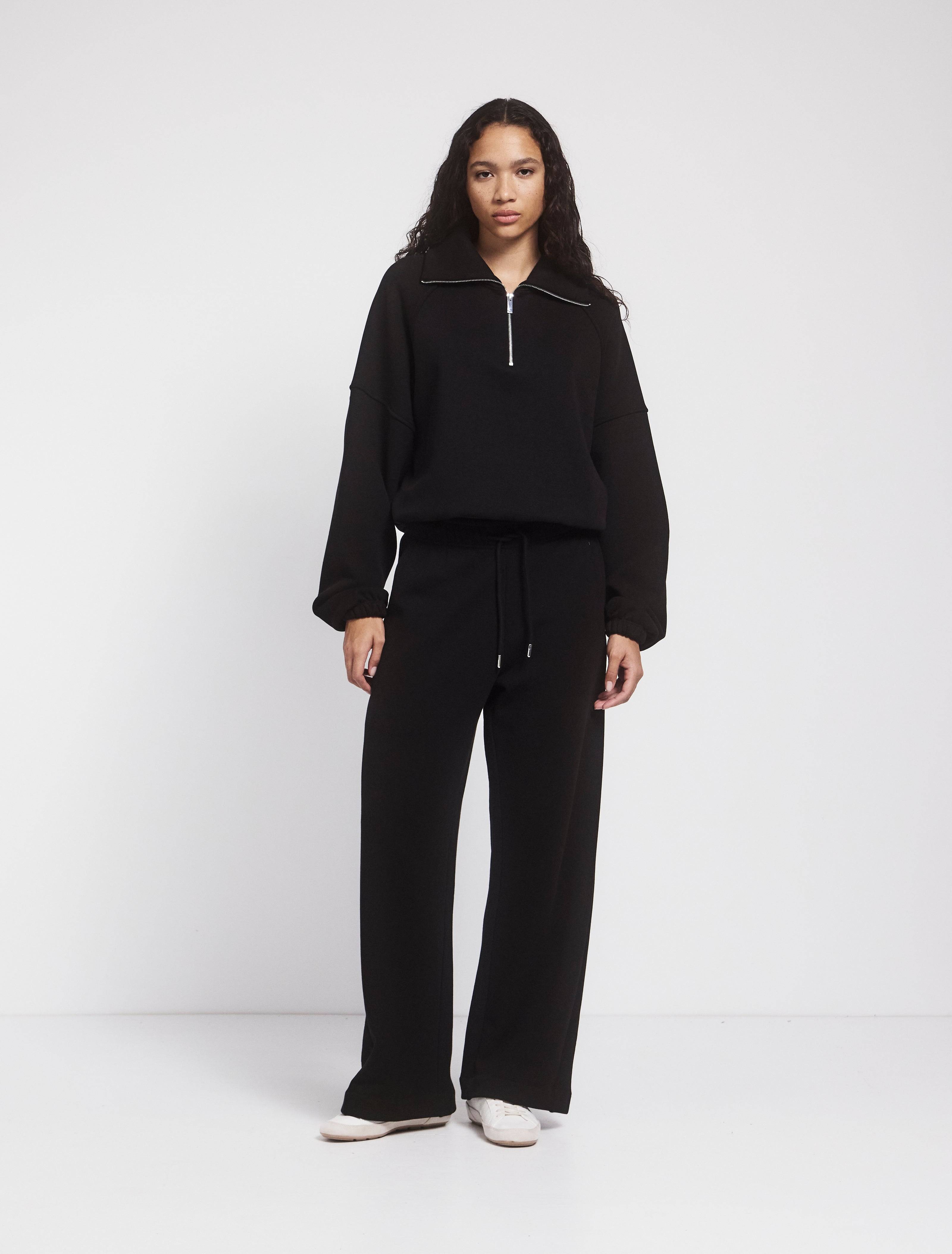 straight leg sweatpant in black 1