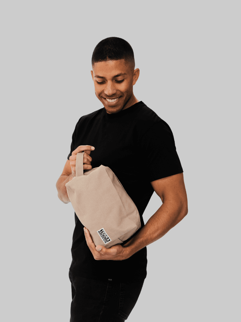 sustainable toiletry bag 3 1