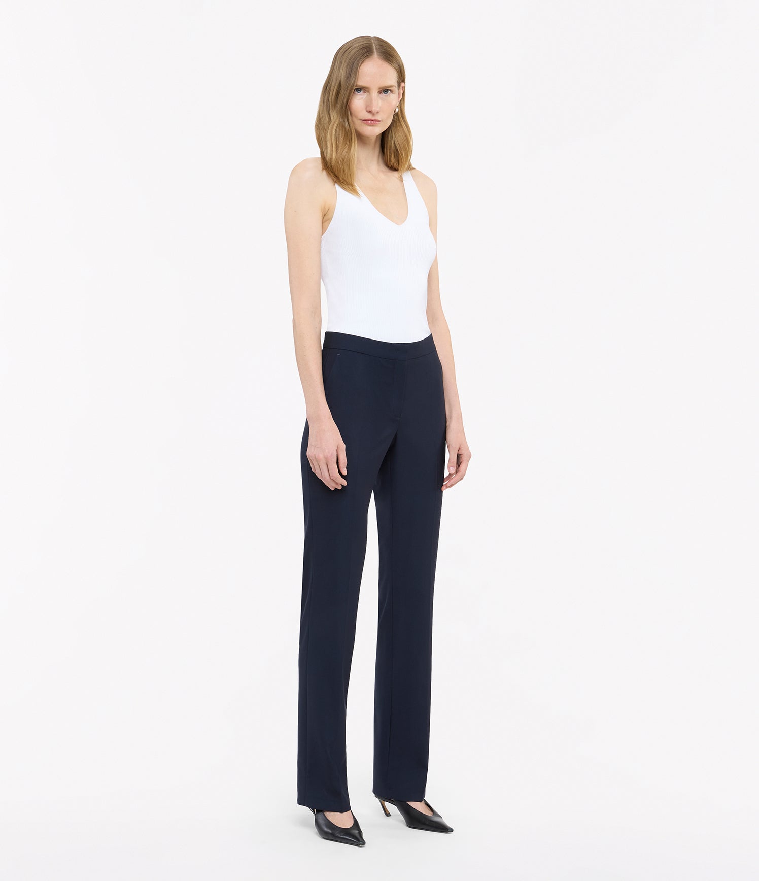 the classic trouser navy 3