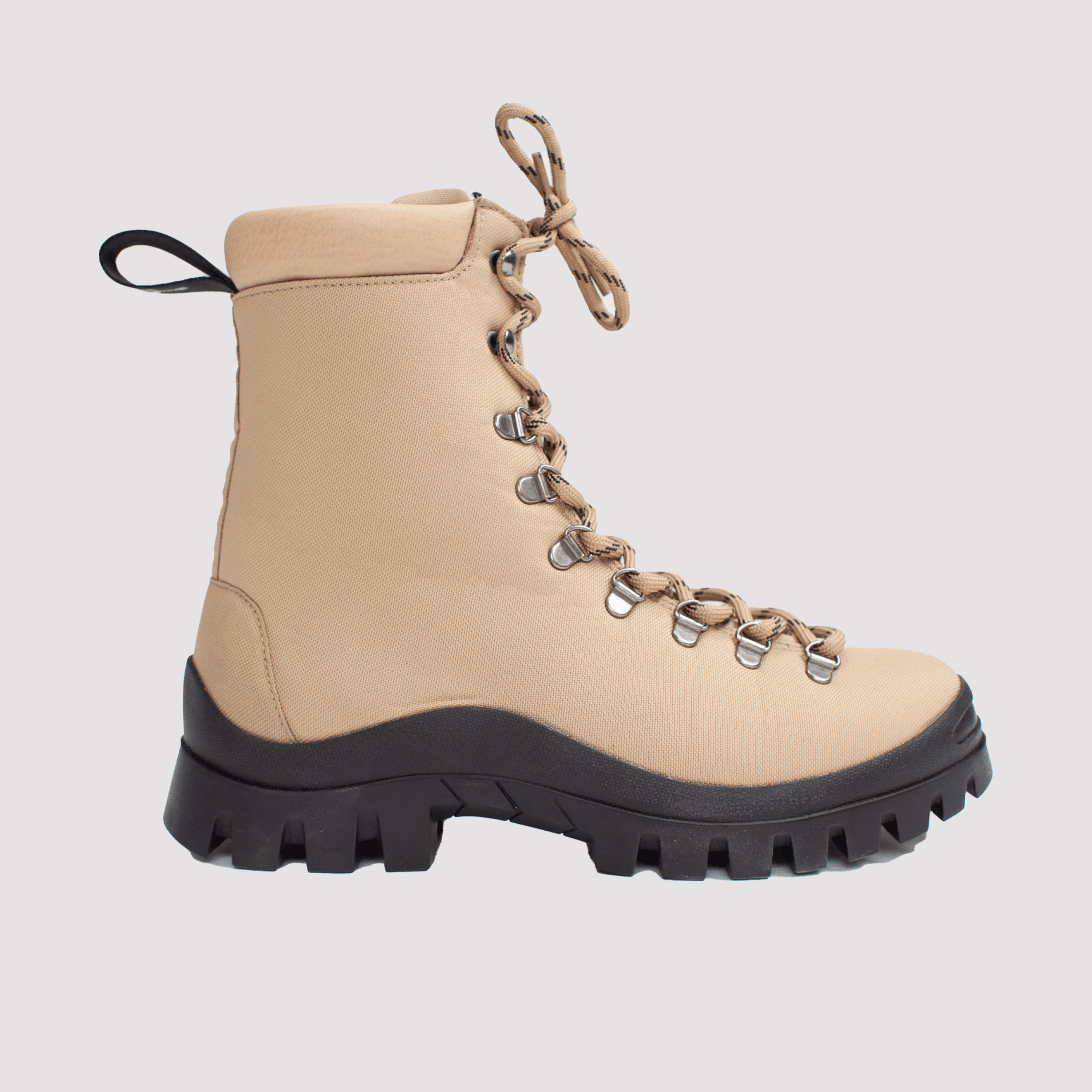 the modern winter boot in beige 1