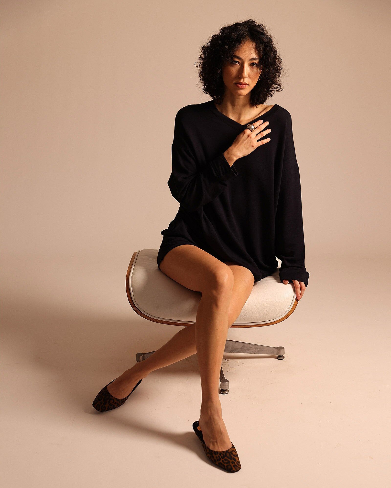the oversized v neck 1