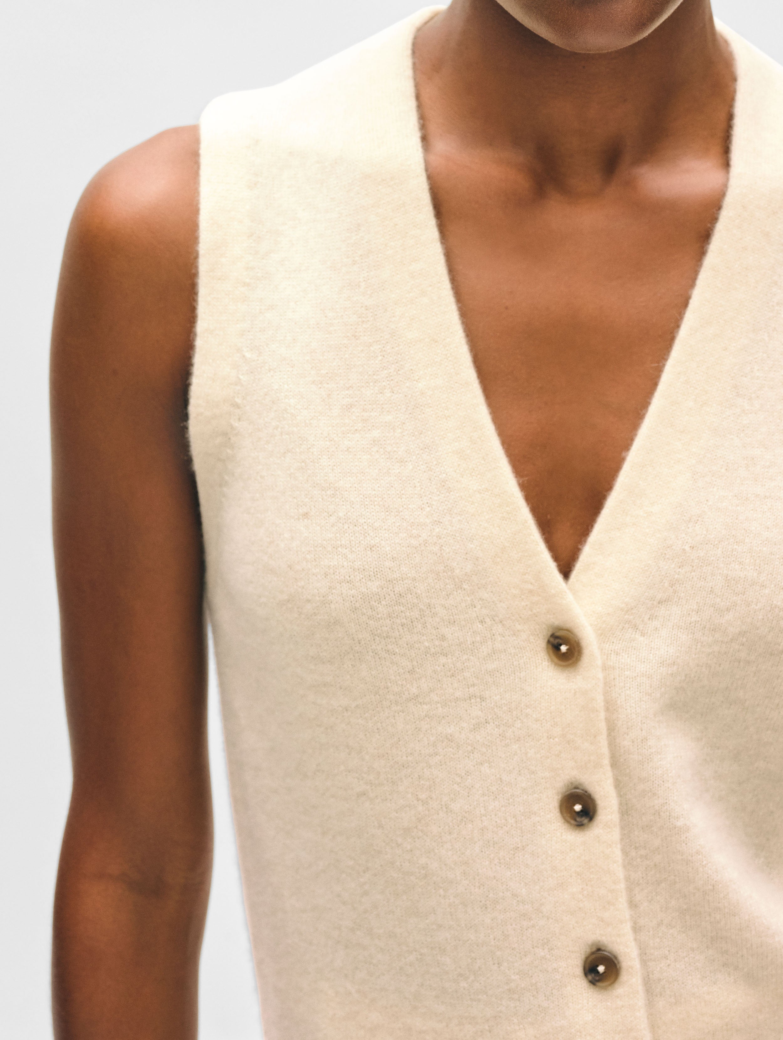 cashmere button vest natural heather 2