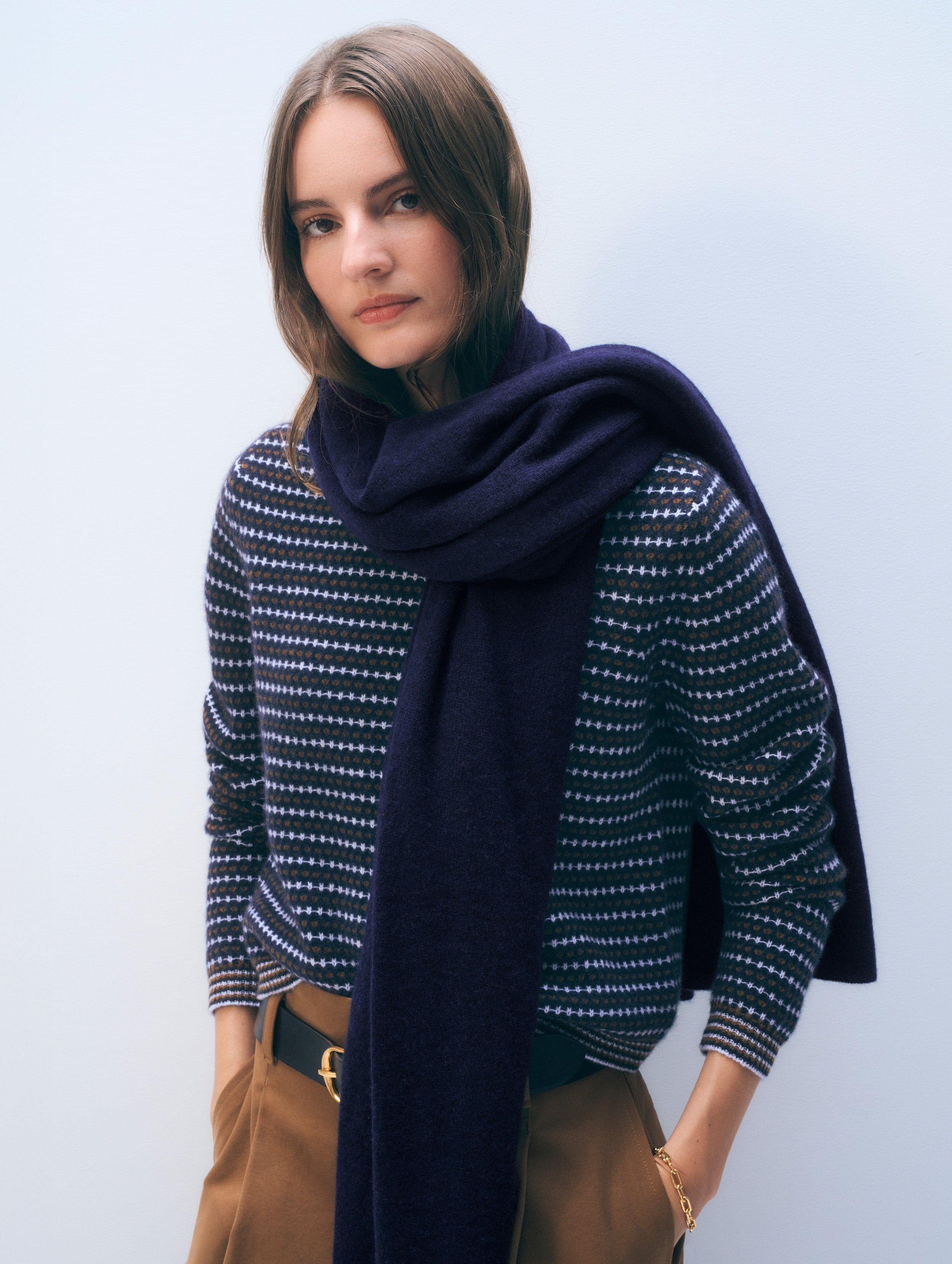 cashmere travel wrap deep navy 2