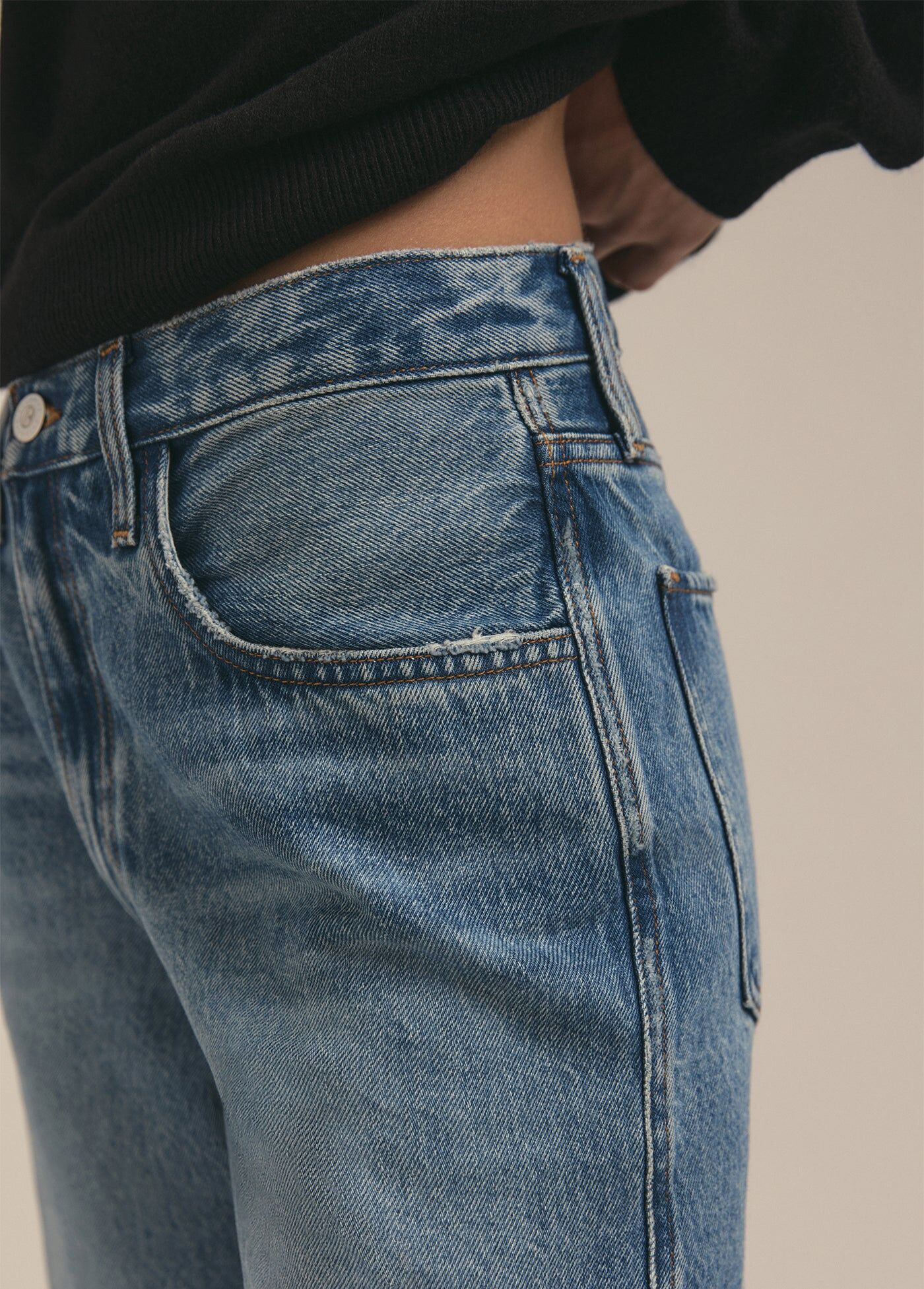 the tommy low slung bermuda 2