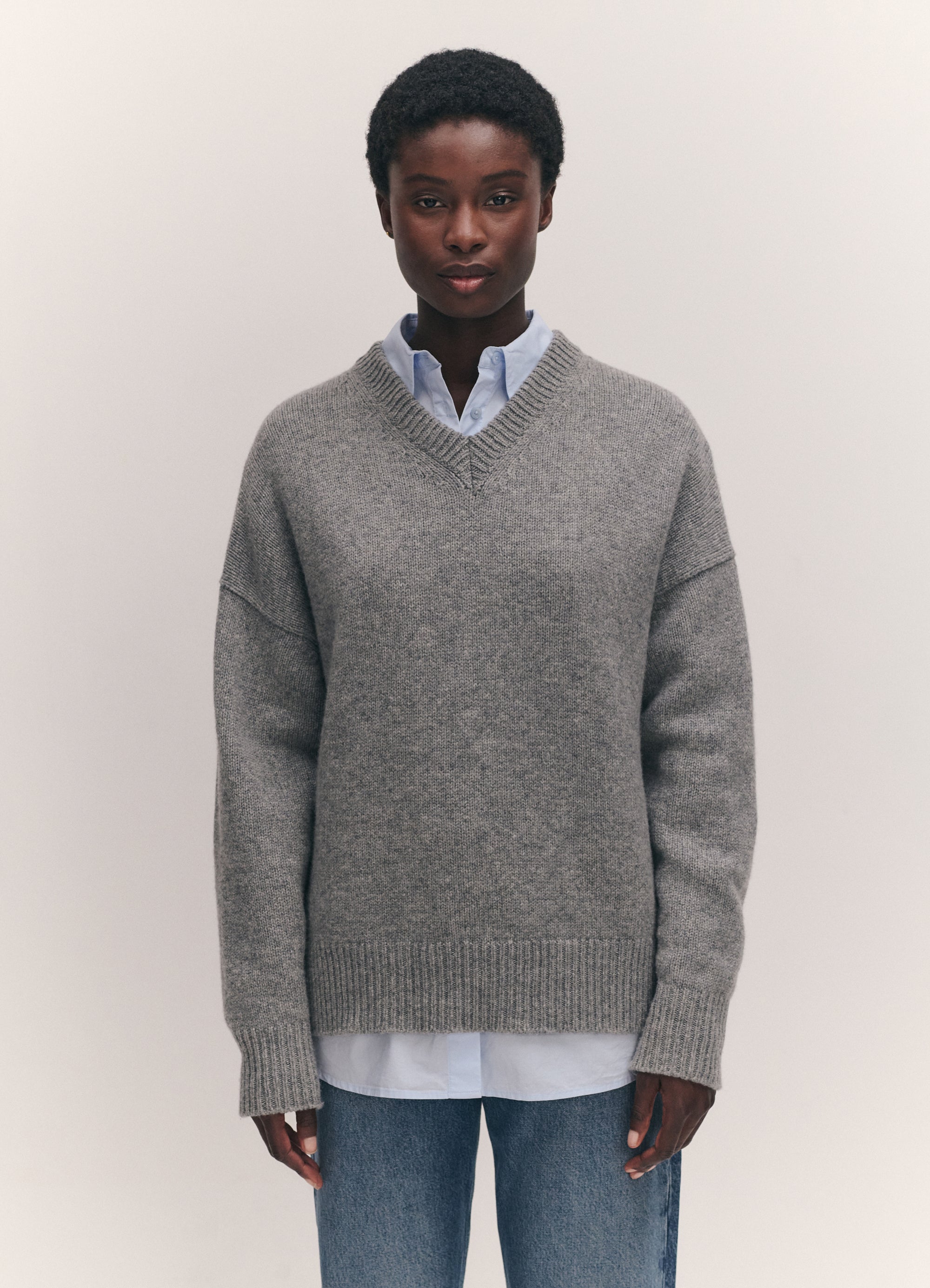 balla slouch v neck in grey 1