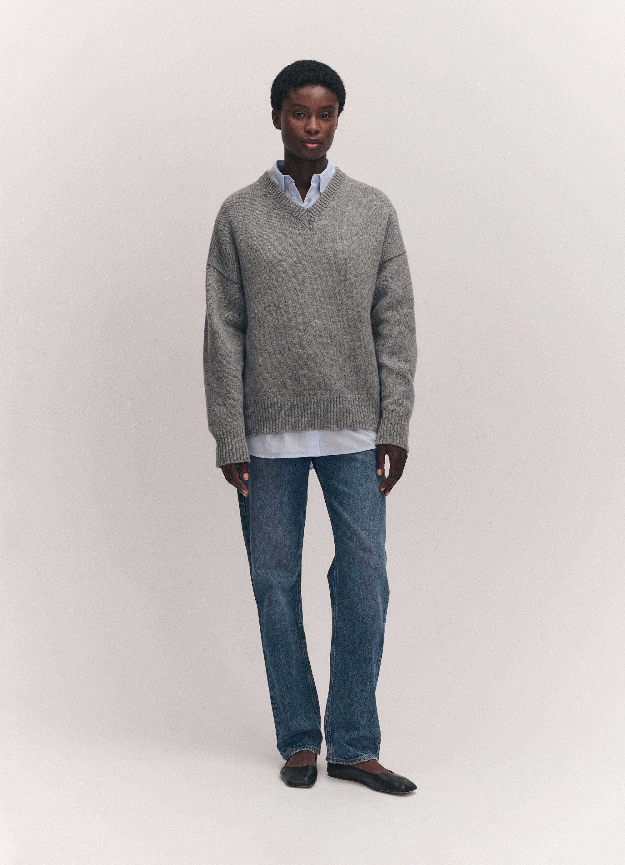 balla slouch v neck in grey 3