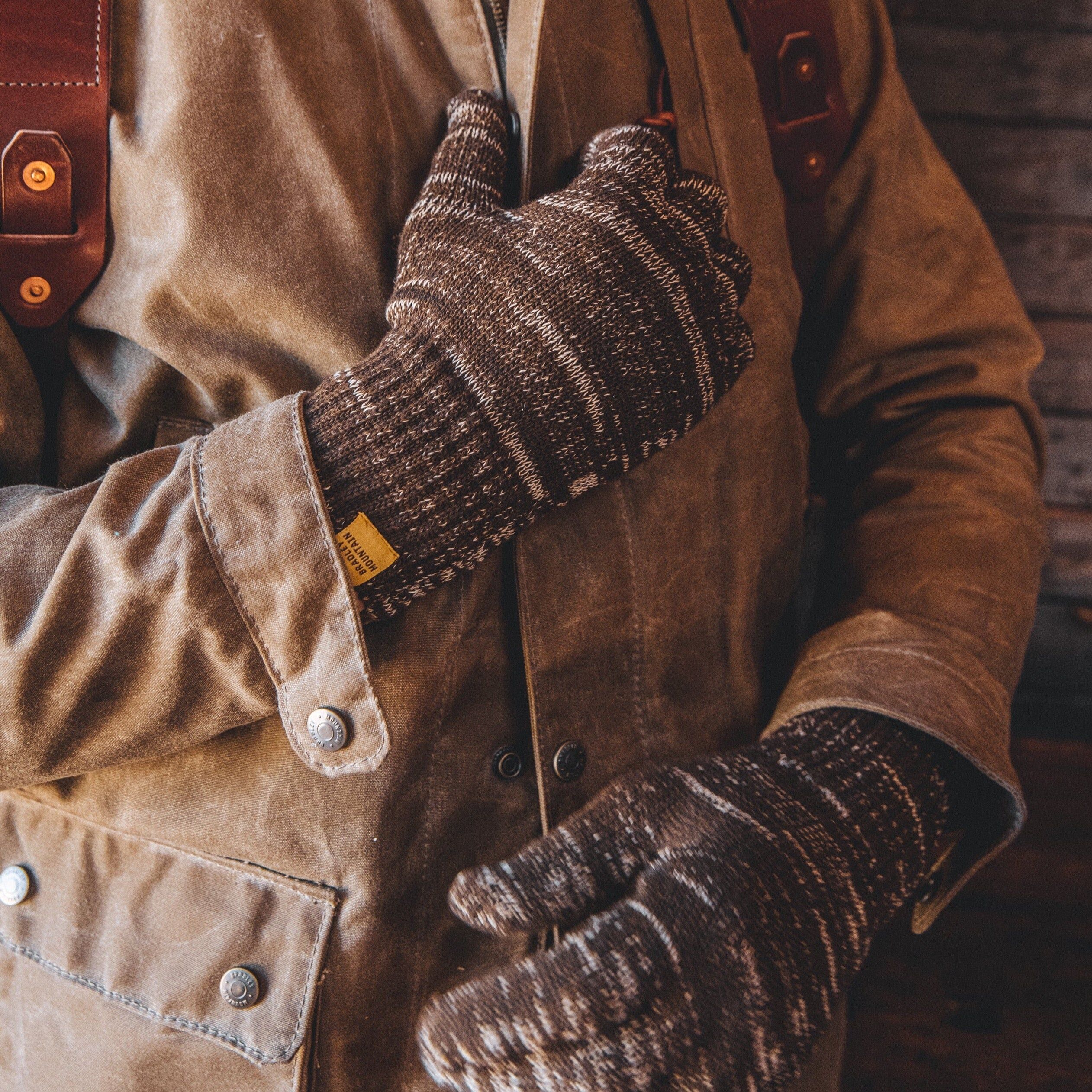explorers gloves desert 2