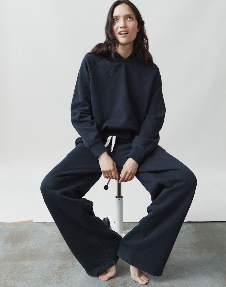 the brushed vintage fit hoody navy 3