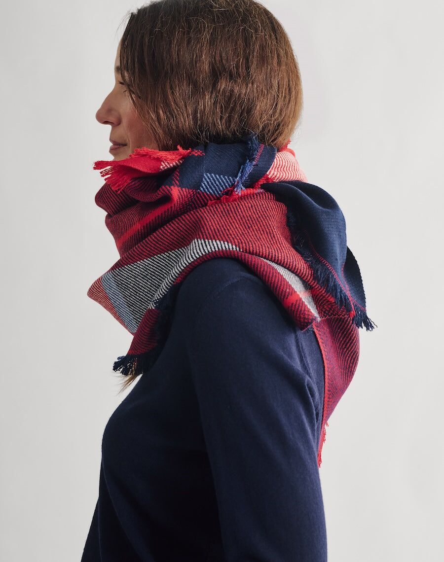 the clauran tartan scarf cairngorms red 1